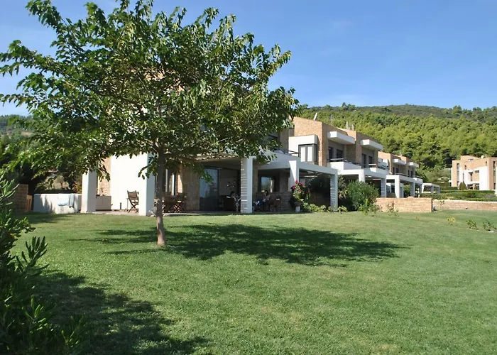 Zenas Vila Paliouri